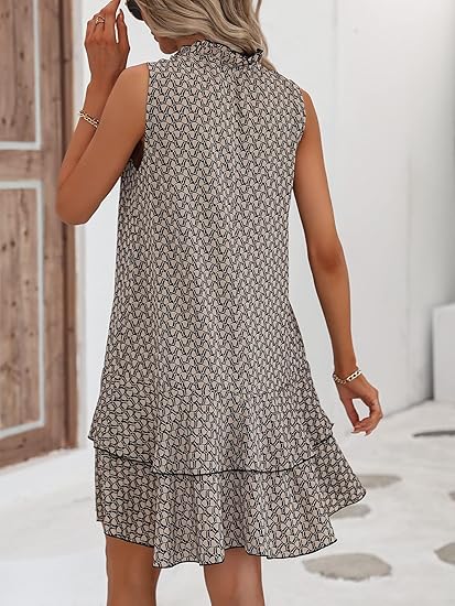 Vestido de mujer con lazo y estampado geométrico