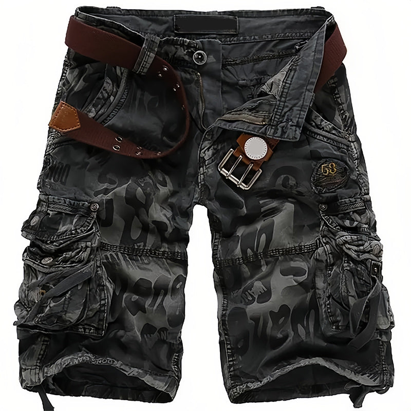 Pantalones cortos cargo de hombre con múltiples bolsillos