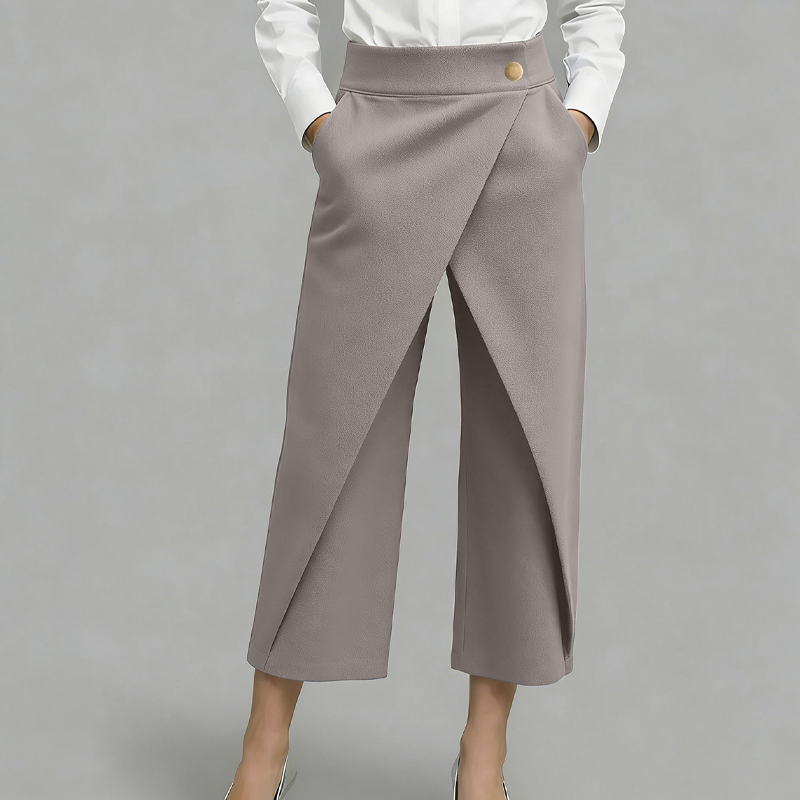 Pantalón capri para mujer con detalles de paneles combinados